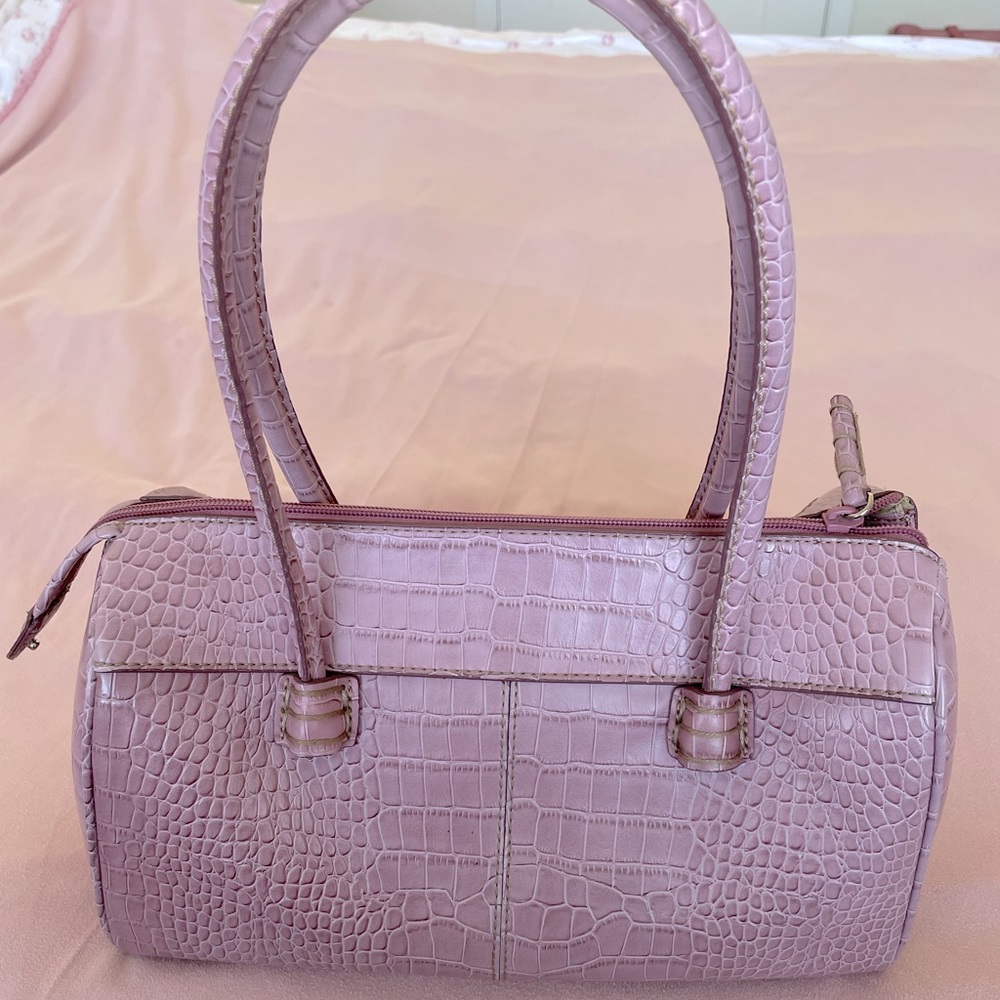 Nine West handbag rose color croco-embossed, no signs of wear clean interior